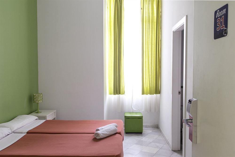 New Samay Hostel Sevilla Dış mekan fotoğraf