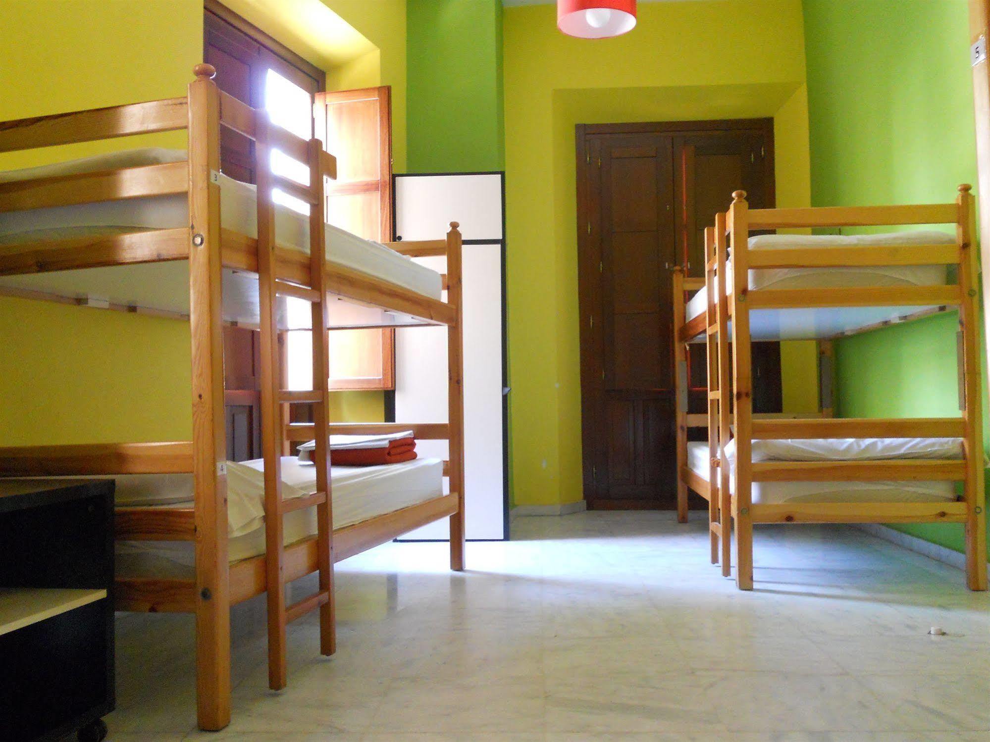 New Samay Hostel Sevilla Dış mekan fotoğraf